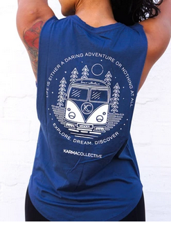 wander bus tshirt